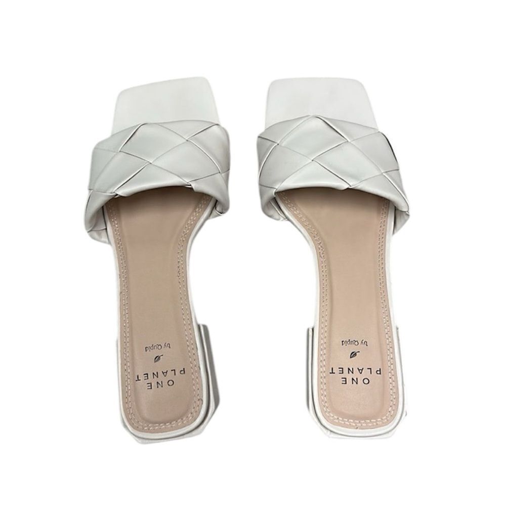 Qupid size 6 cream colored Woven Strap Slide Heeled Sandals EUC No box